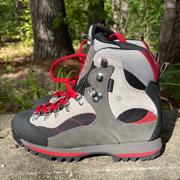 Garsport Leather Waterproof Trekking Boots, Size 38 (US 7 1/2) - Picture 2 of 10